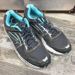 Brooks Addiction A 12 Women Size 10